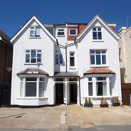 Ferienwohnung Wonderful 3 Bed Flat With Private Garden In Wimbledon - 1 The Queens London Exterior foto